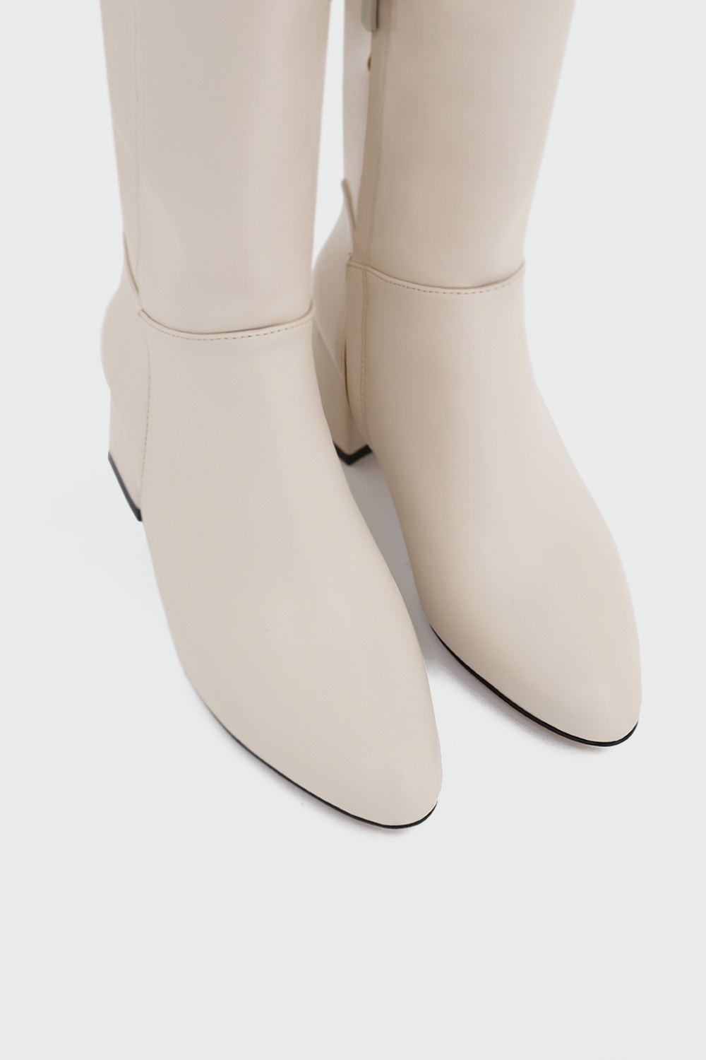 Alessi Yandan Kısa Fermuarlı Oval Burun Bej Kadın Çizme