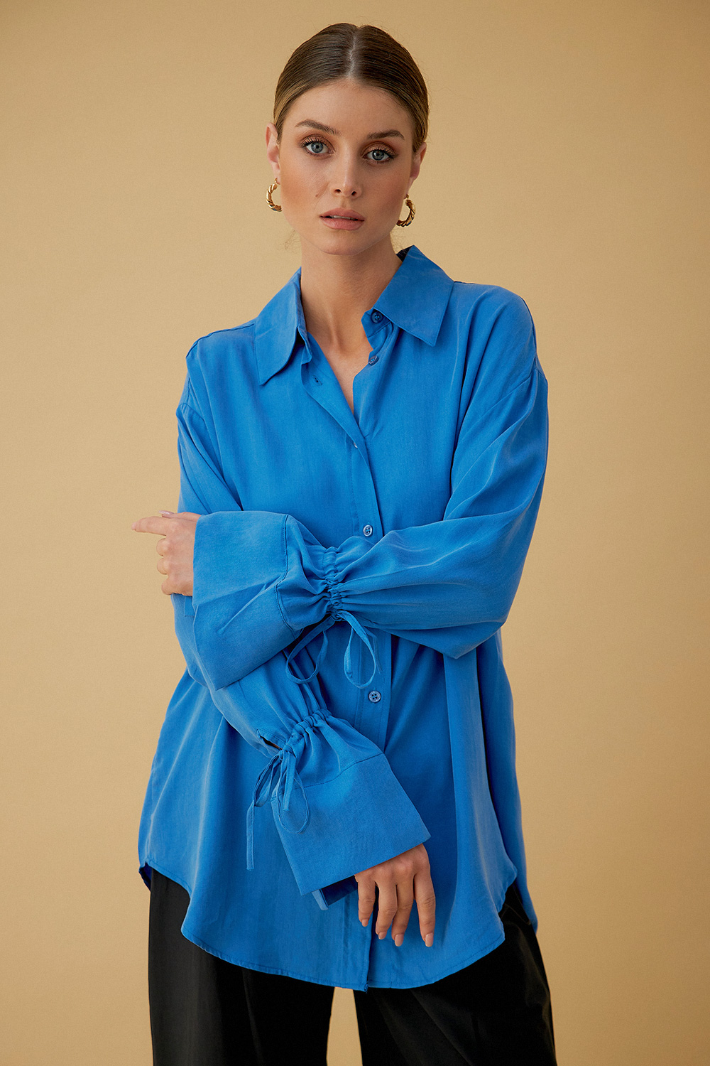 Bilekleri Büzgülü Oversize Saks Mavi Kadın Gömlek
