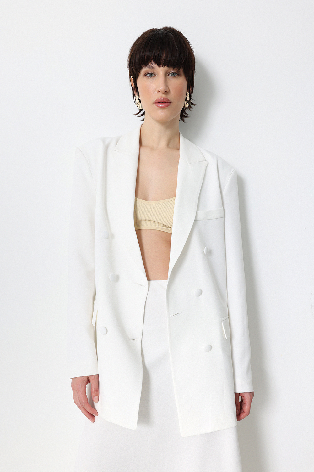 Vatkalı Cep Detaylı Blazer Beyaz Kadın Ceket