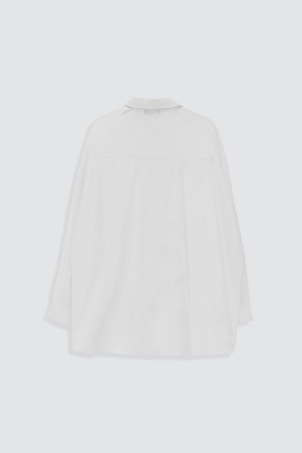Oversize Kol Manşet Detaylı Tek Cepli Beyaz Kadın Gömlek